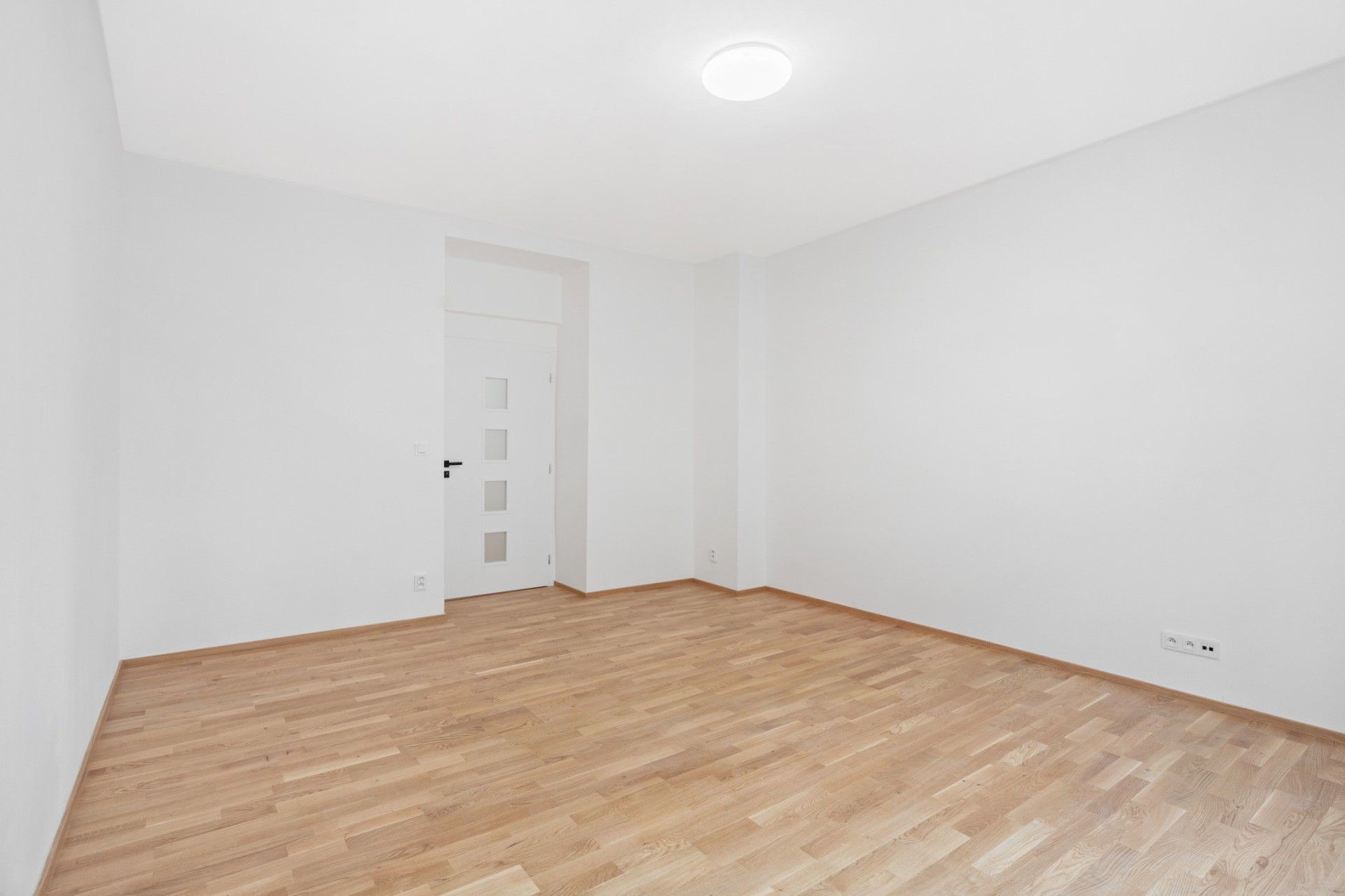 Prodej byt 2+kk - Národní obrany, Praha, 55 m²