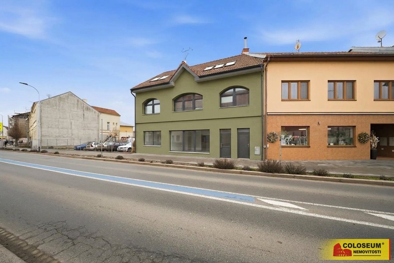 Rodinné domy, Pohořelice, 350 m² - 1