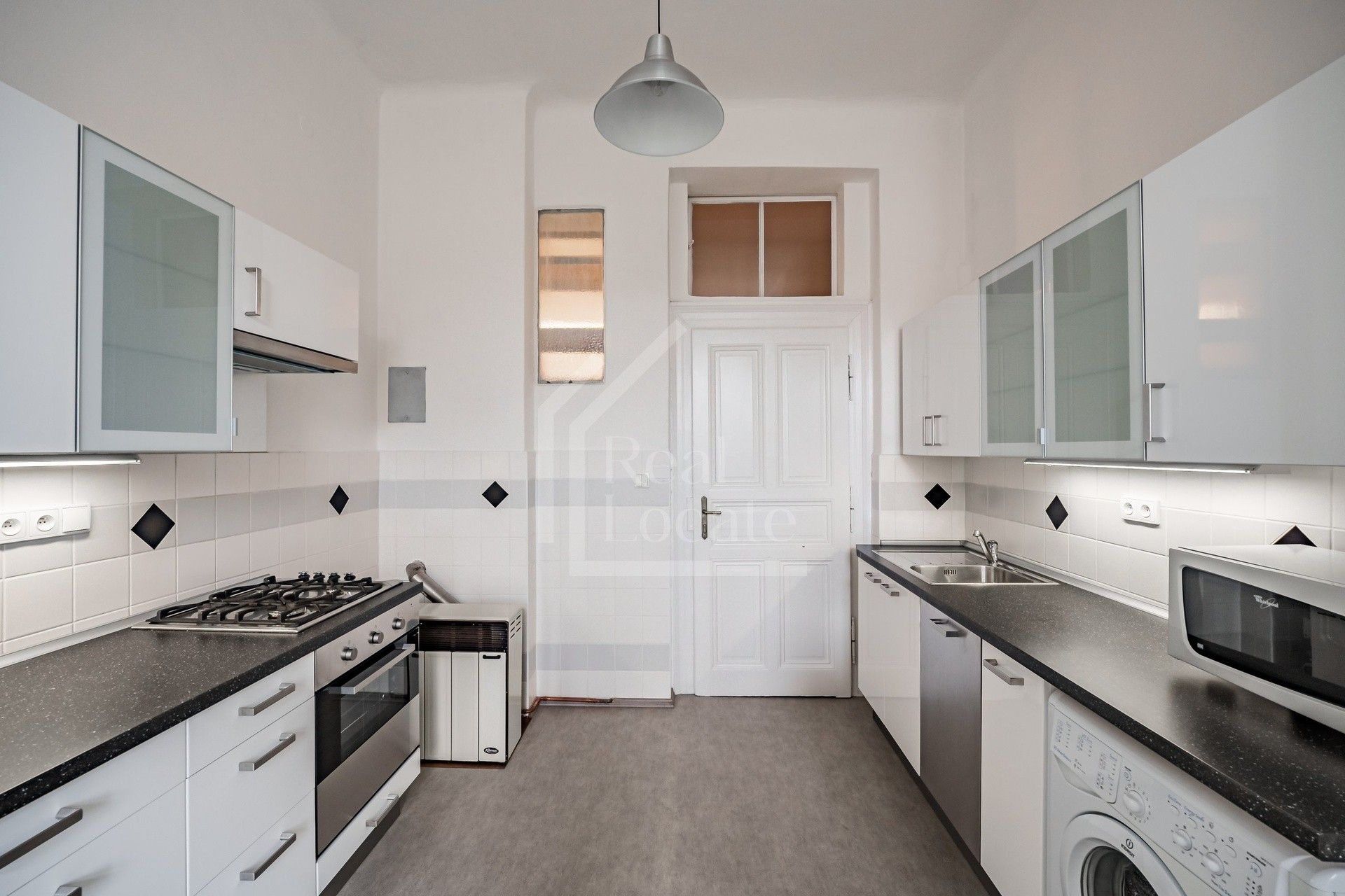 Pronájem byt 2+kk - Janáčkovo nábřeží, Praha, 81 m² - 5