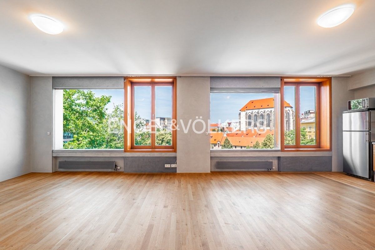 Pronájem byt 2+kk - Vodičkova, Praha, 74 m²