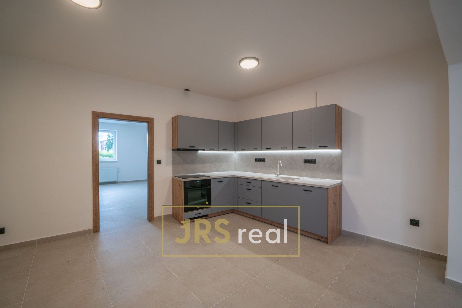 Prodej rodinný dům - Veselí nad Moravou, 233 m² - 2