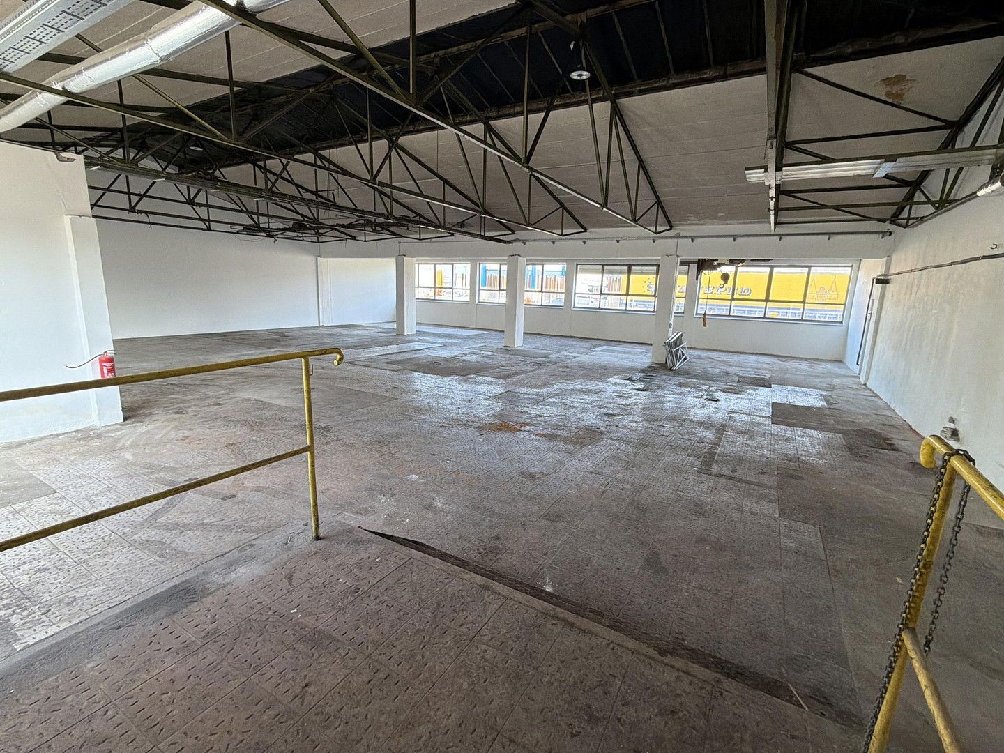 Pronájem obchodní prostory - Posener Straße 35A Lübeck Falkenfeld/Vorwerk Schleswig-Holstein 23554, 460 m² - 2