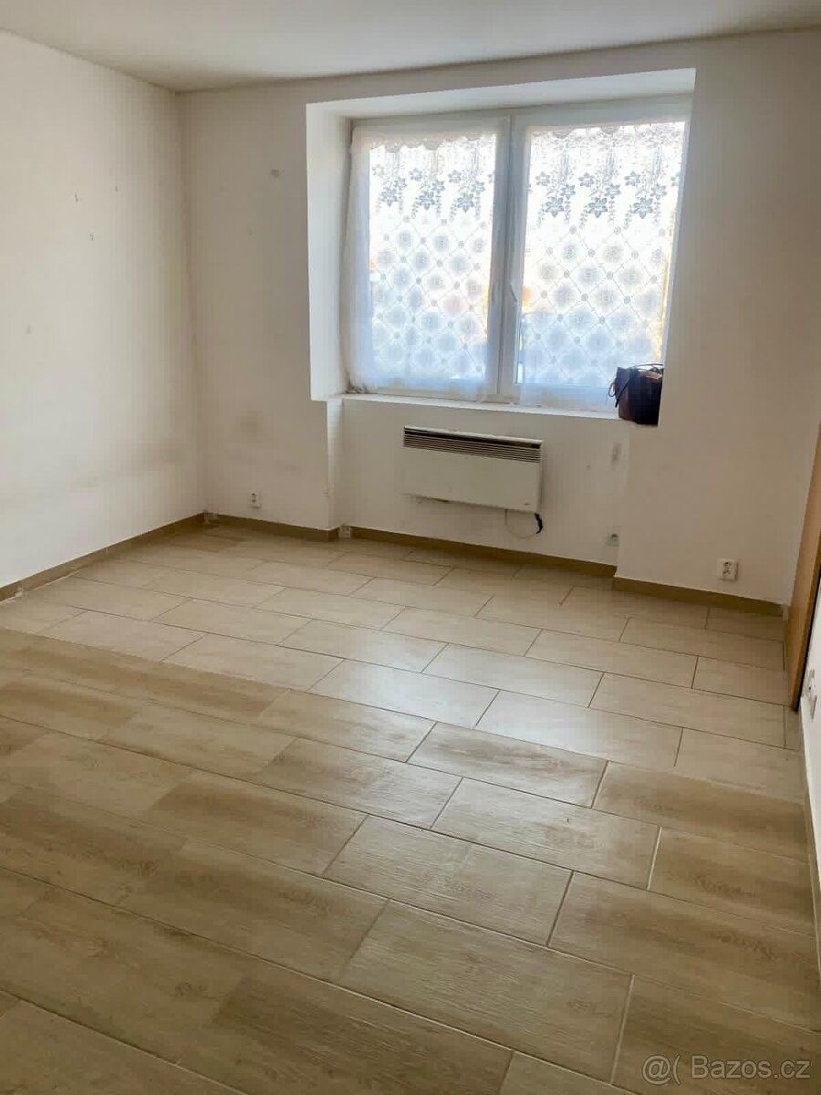 Pronájem byt - Uničov, 783 91