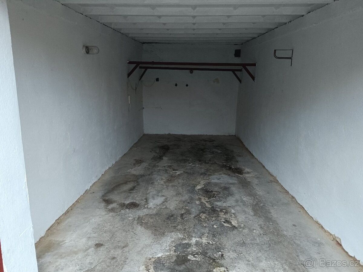 Pronájem garáž - Hradec Králové, 500 03