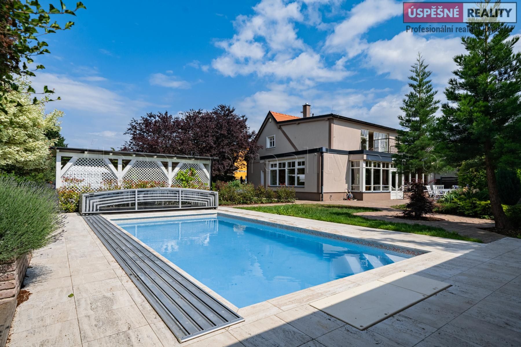 Vily, Opálová, Praha, 282 m²