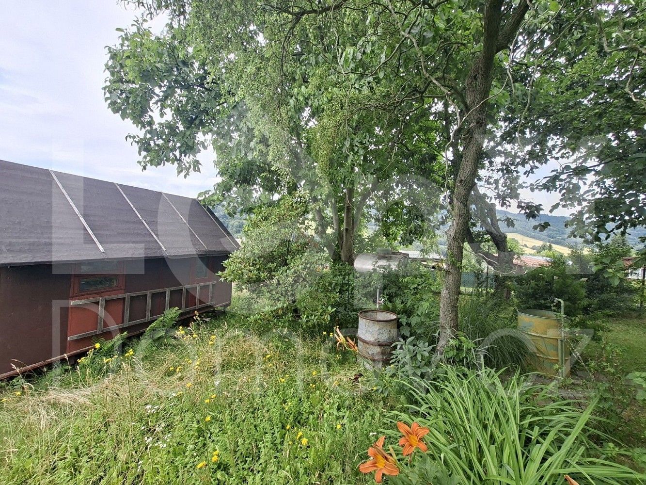 Zahrada, 303 m²