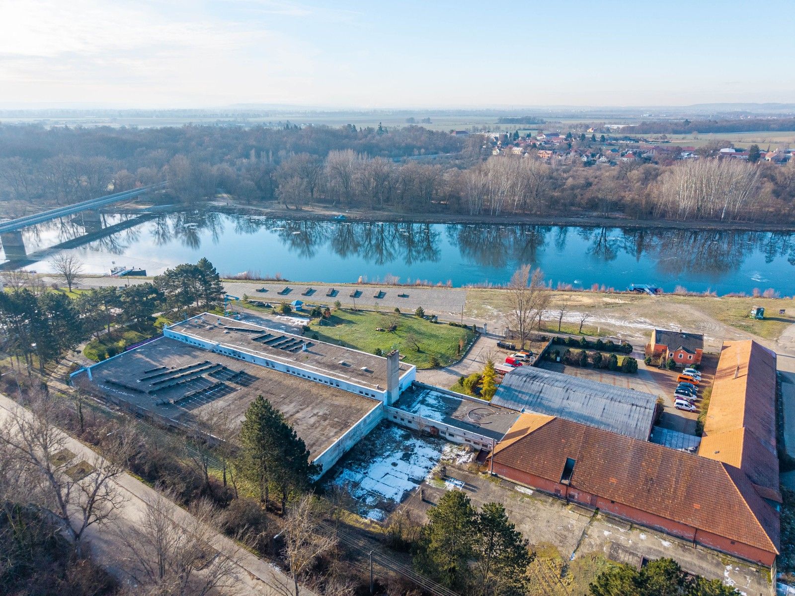 Obchodní prostory, Plavební, Mělník, 120 m²