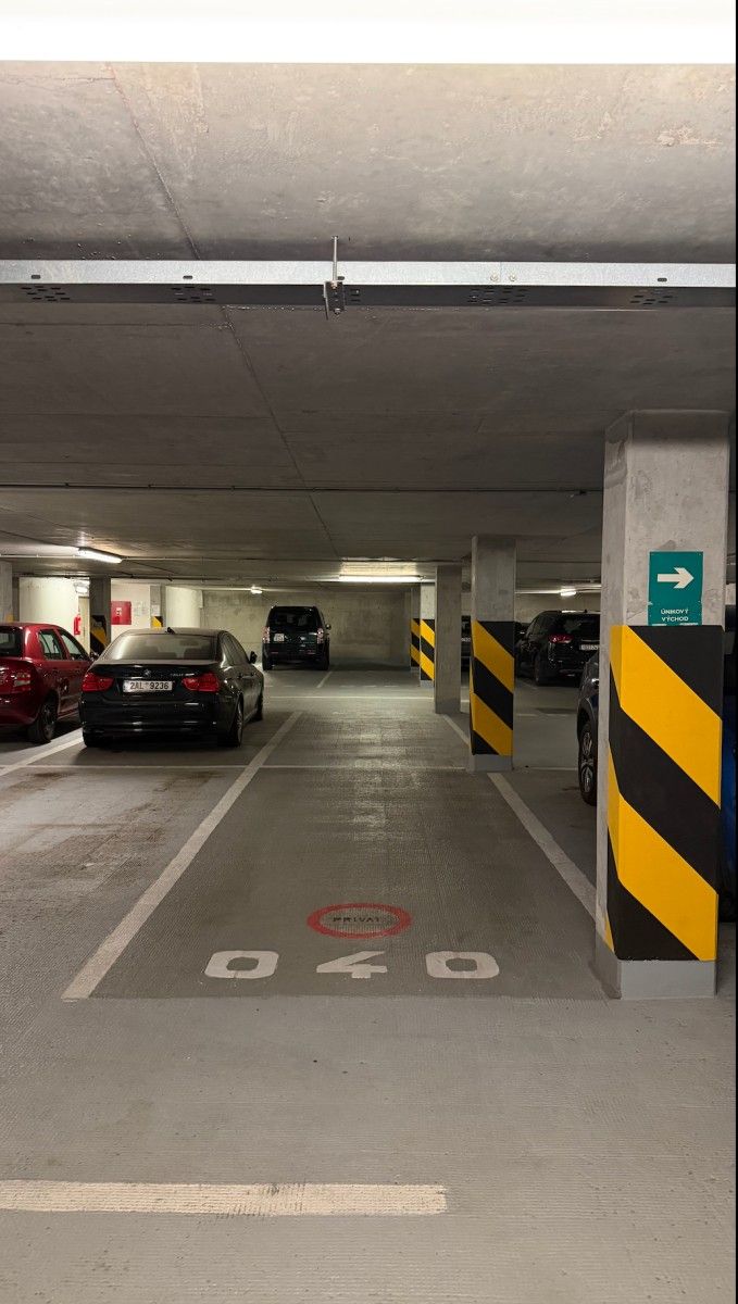 Garáže, Tomkova, Praha - Smíchov, 13 m² - 1