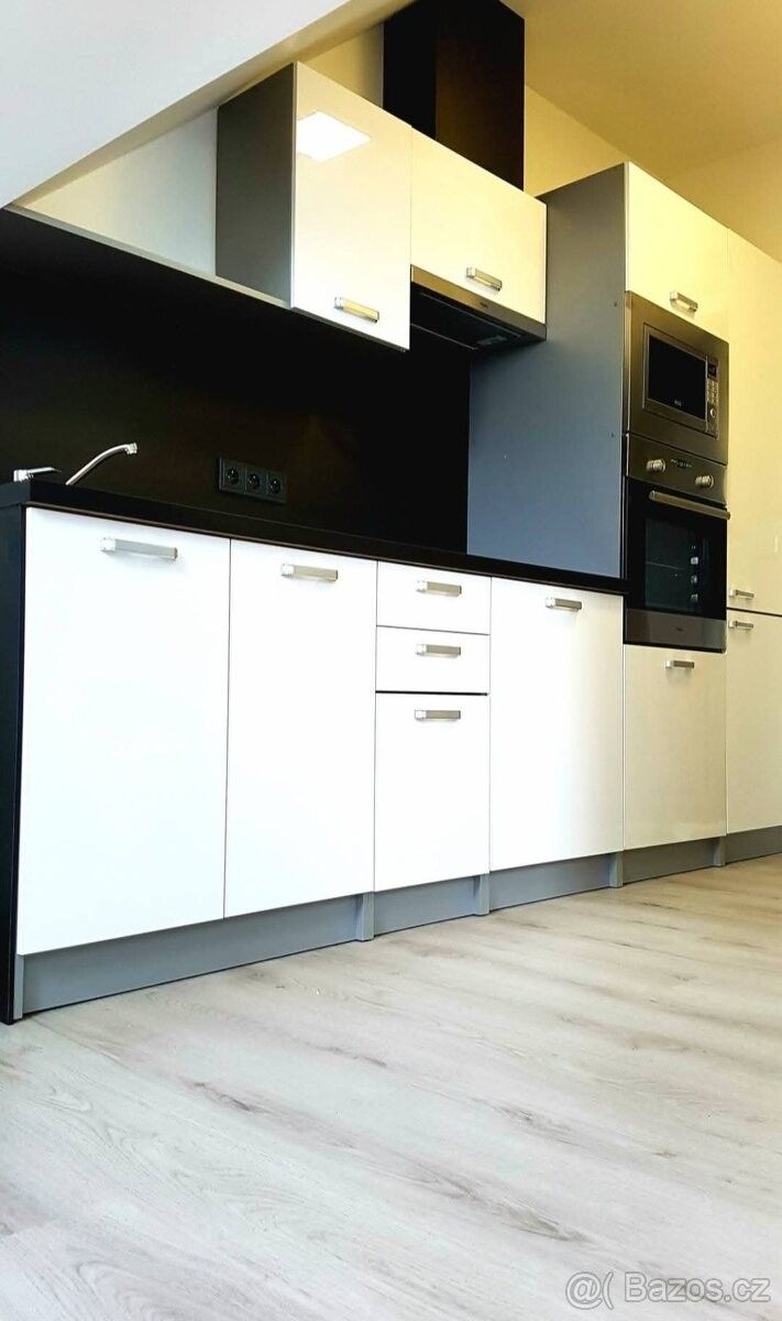 Pronájem byt - Fryšták, 763 16