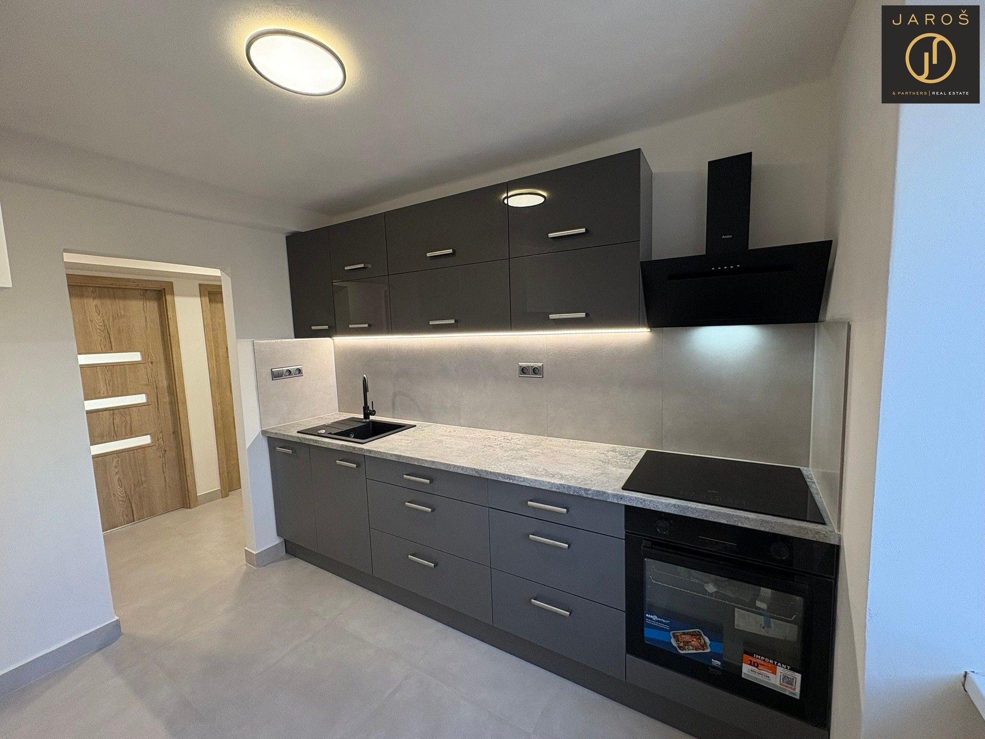 Prodej byt 3+1 - Bratří Čapků, Žatec, 81 m²