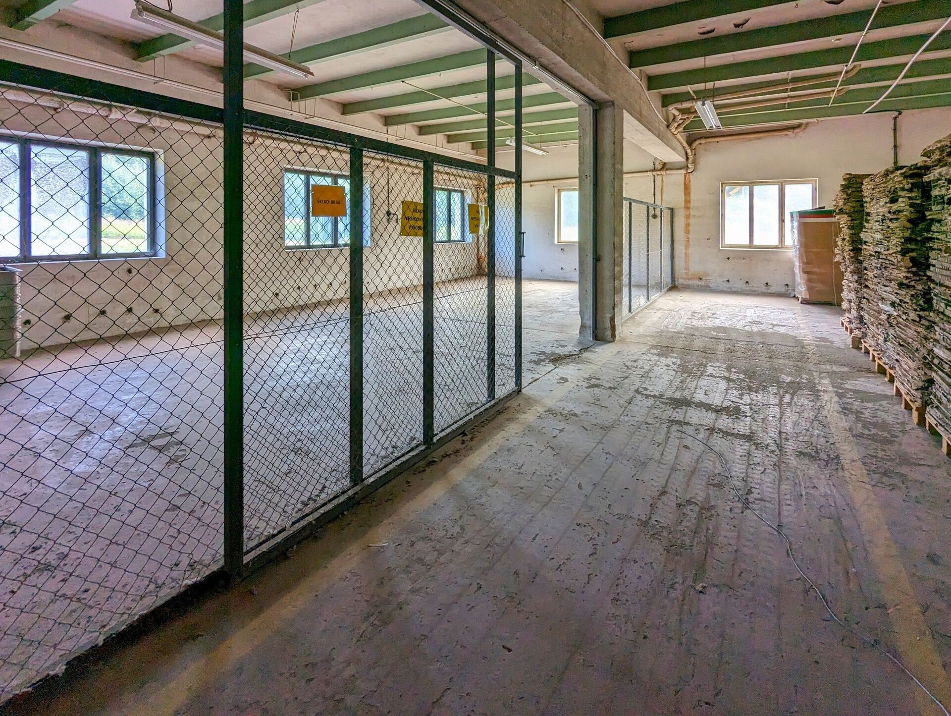 Sklady, Plavy, 490 m² - 1