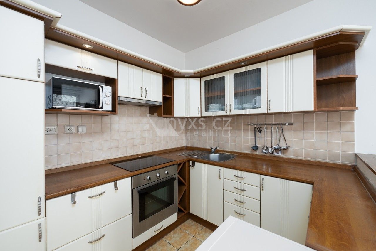 Byt 2+kk · 48 m² · U Zahradního města, Praha - 4