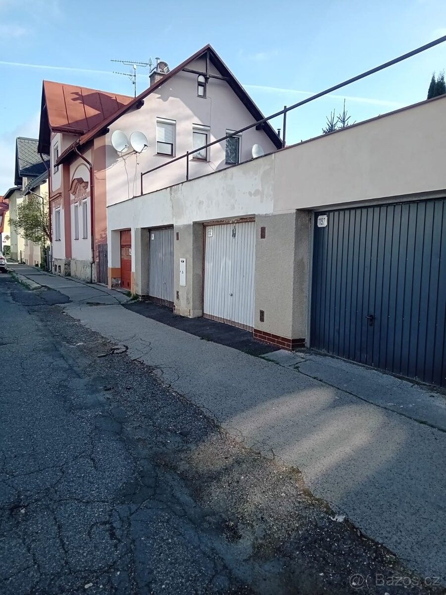 Garáže, Jablonec nad Nisou, 466 02 - 1