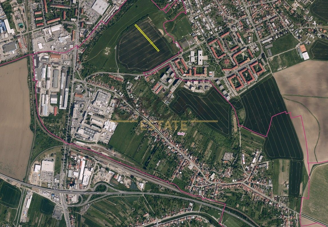 Prodej pozemek - Uherské Hradiště, 686 01, 2 307 m²