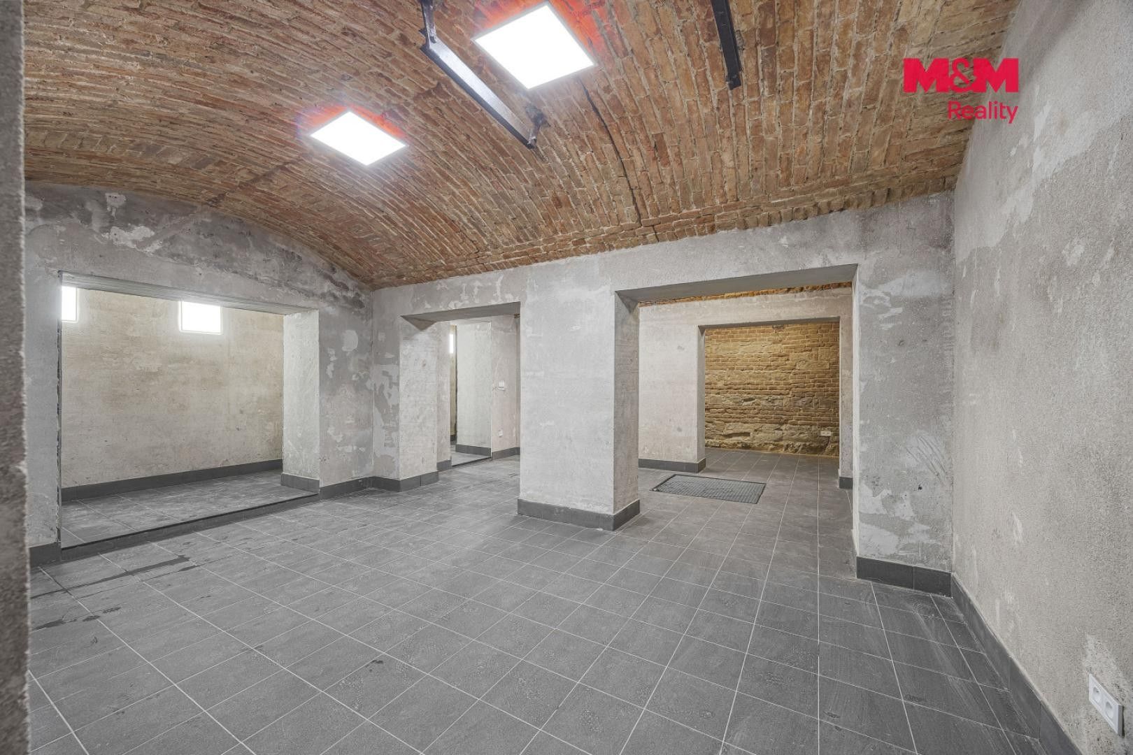 Pronájem komerční - Seifertova 351, Praha, 100 m² - 5