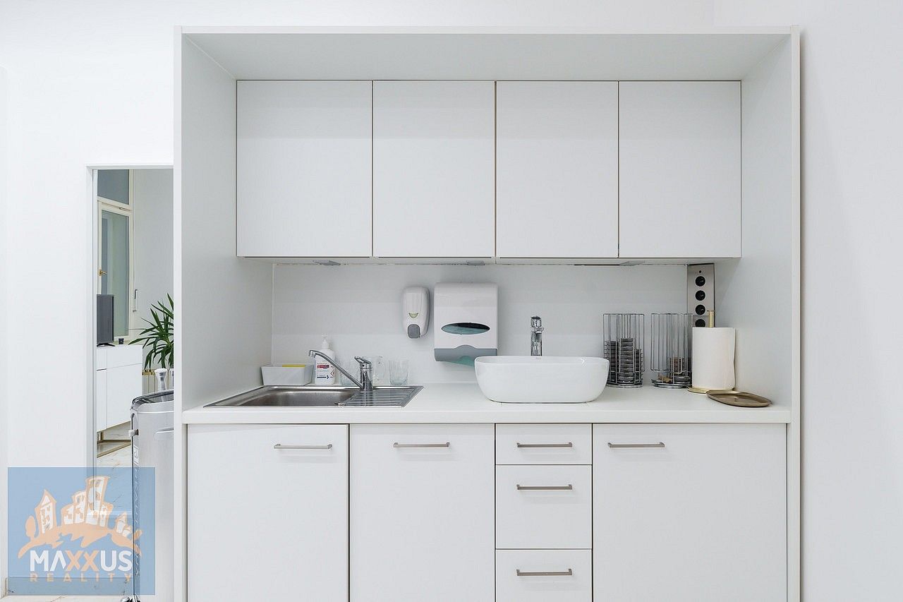 Pronájem obchodní prostory - Praha - Nové Město, okres Praha 1, Hlavní město Praha, 140 m² - 5