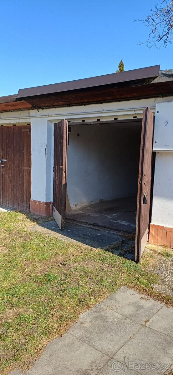 Garáž · Otrokovice, 765 02 - 1
