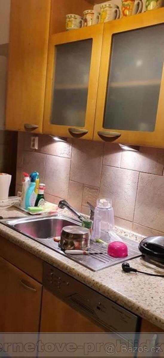 Pronájem byt - Praha, 153 00