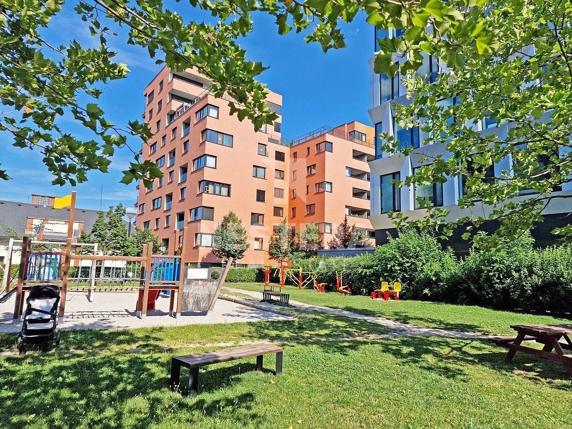 Pronájem byt 2+kk - Praha - Holešovice, okres Praha 7, Hlavní město Praha, 68 m² - 2