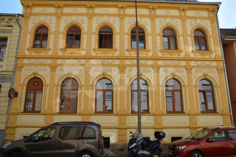 Restaurace, Matice školské, České Budějovice, 300 m²