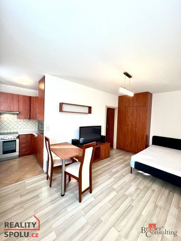Pronájem byt 1+1 - Charkovská, Ostrava - Poruba, 24 m² - 5