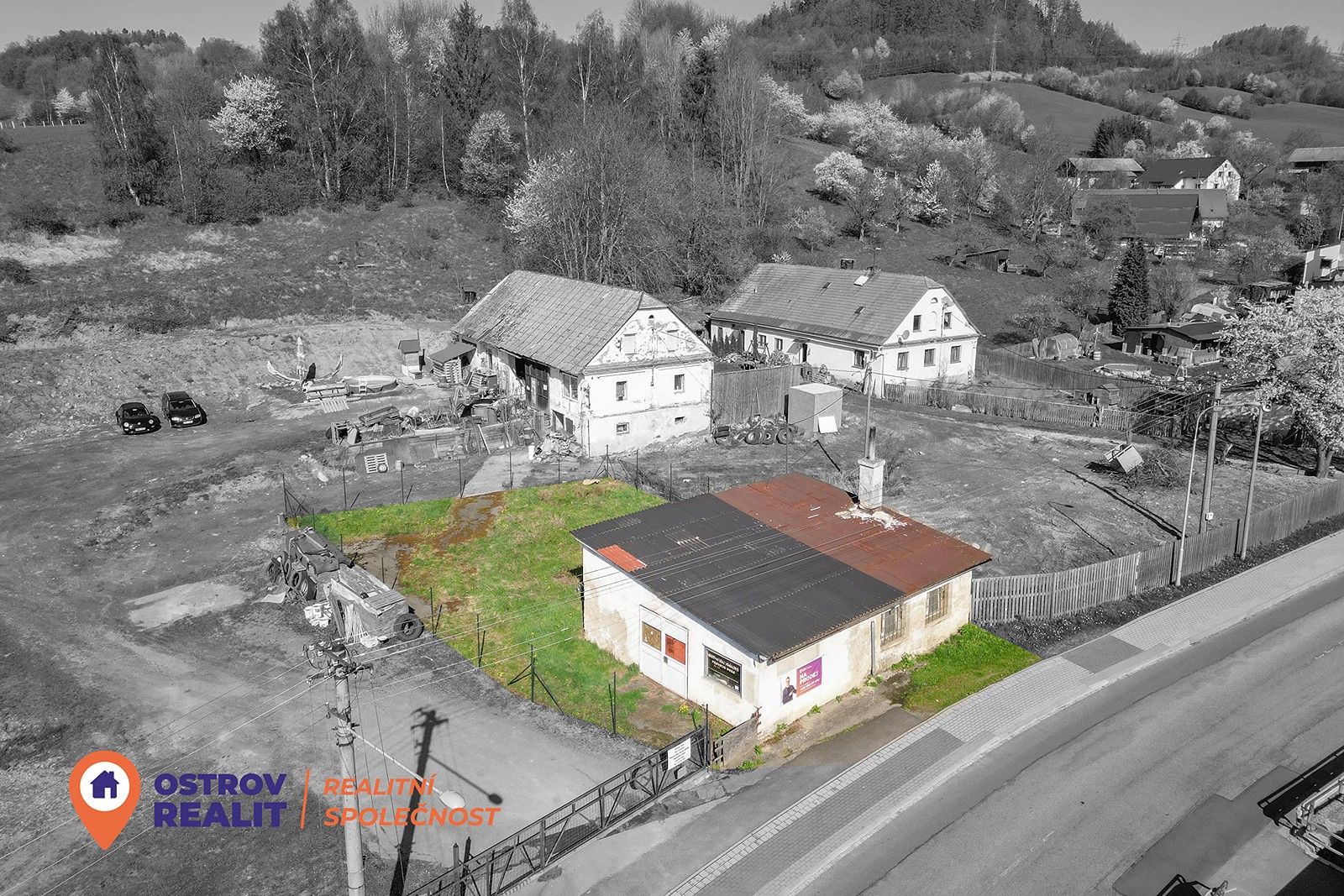 Prodej komerční pozemek - Bratrušov, 468 m²