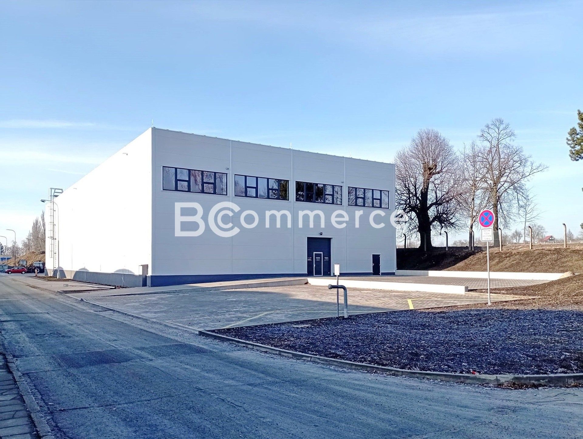 Sklady, Holubice, 1 481 m²