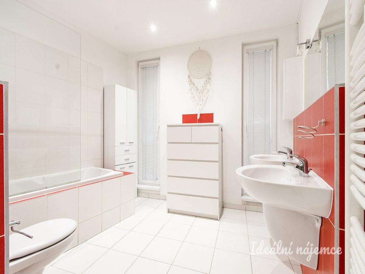 Pronájem byt 2+kk - Holubinková, Praha, 70 m² - 5