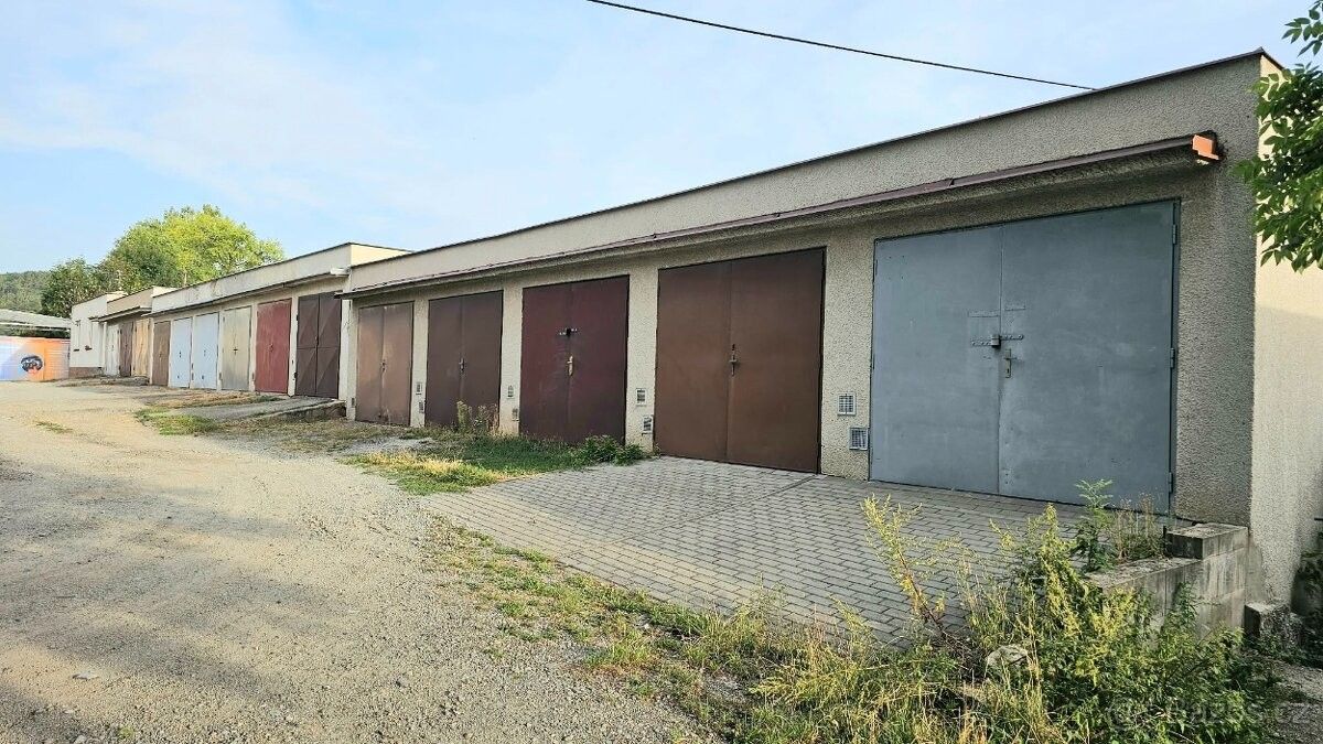 Garáže, Boskovice, 680 01 - 1