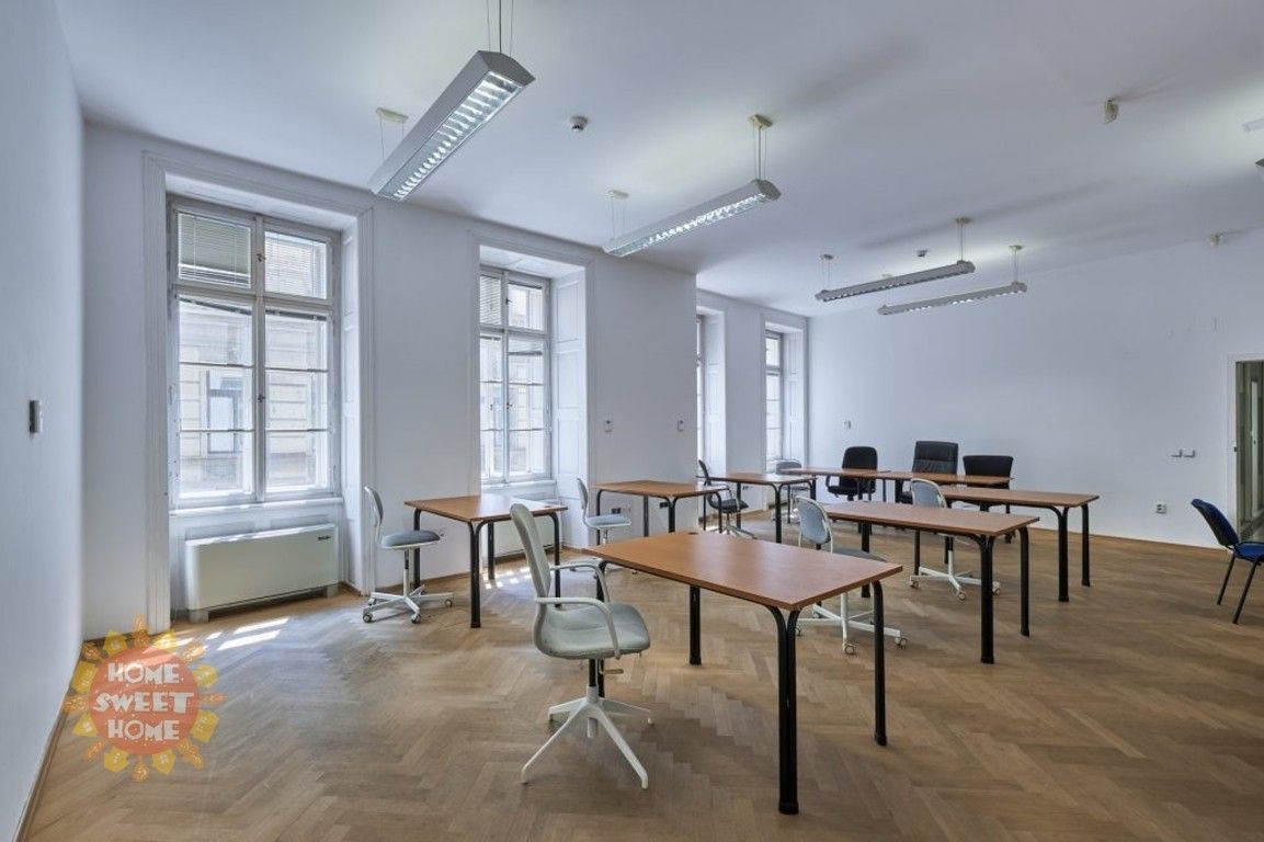Pronájem kancelář - Soukenická, Praha, 212 m²