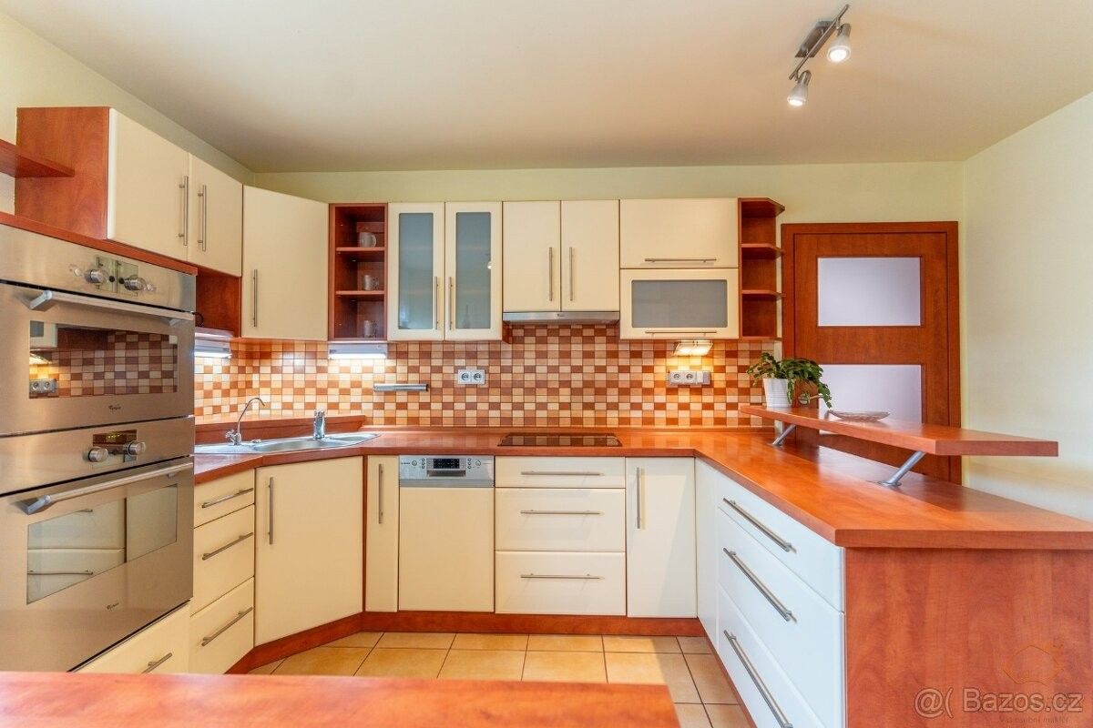 Rodinný dům · Rousínov u Vyškova, 683 01 - 2