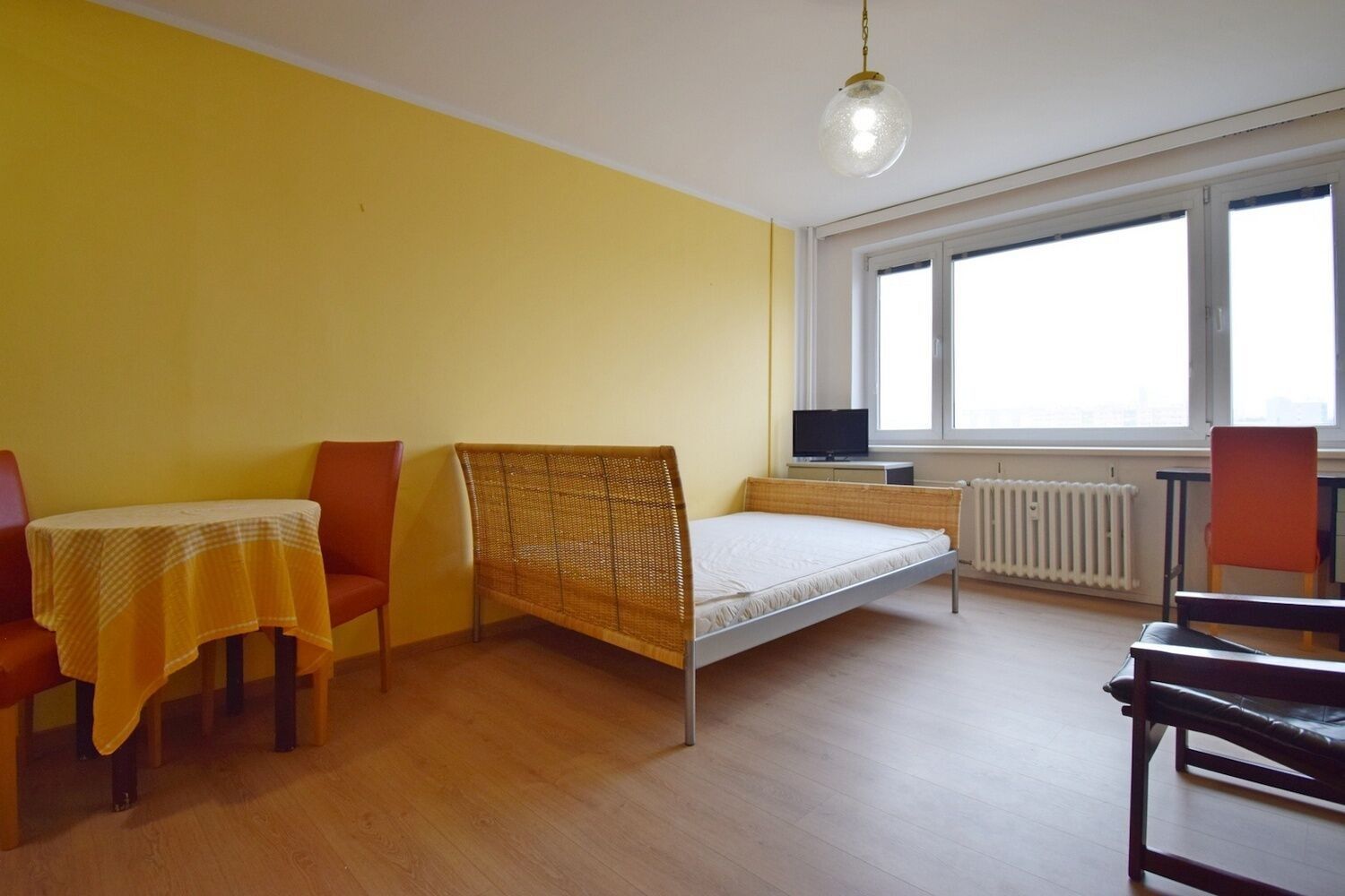 1+kk, Bajkonurská, Praha, 27 m²