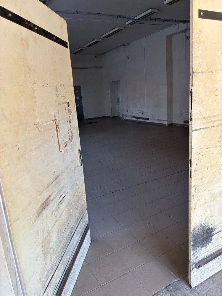 Sklad · Blansko, 678 01 - 2