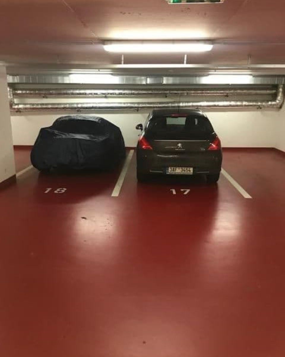 Garáže, Pelušková, Praha - Kyje, 15 m² - 2