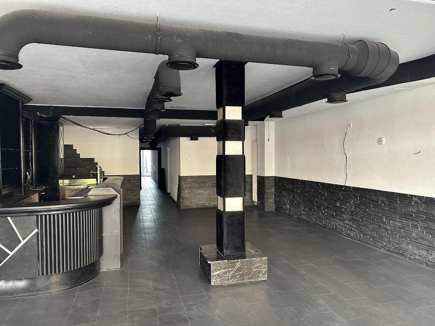 Pronájem obchodní prostory - , Země Sársko, 360 m² - 5