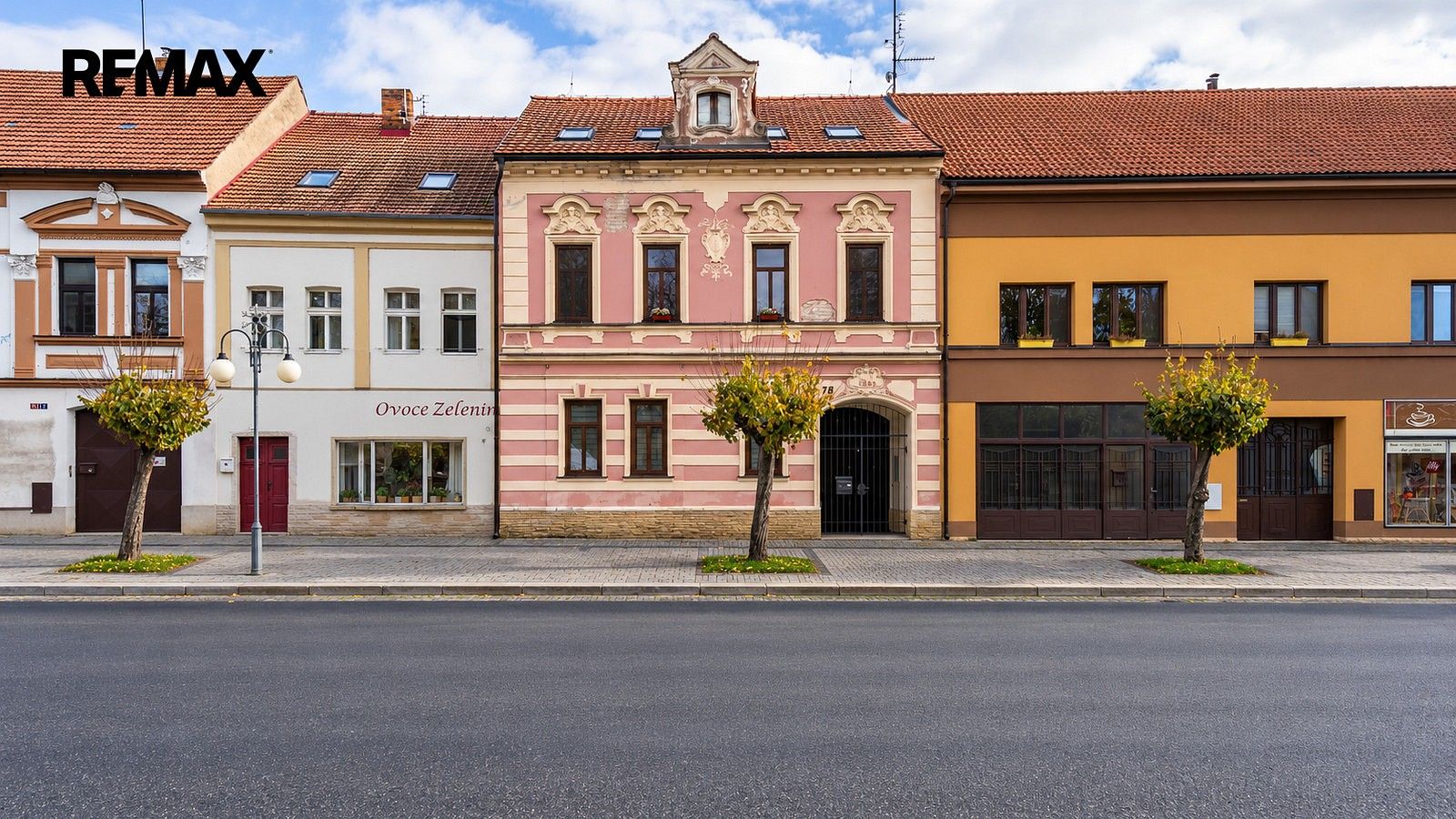 Rodinné domy, nám. Komenského, Kostelec nad Labem, okres Mělník, 395 m² - 1