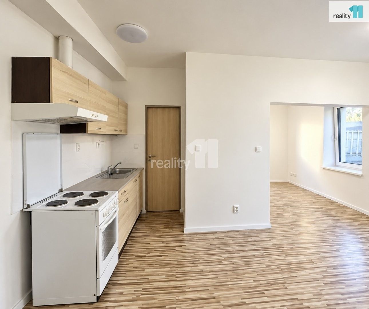 1+kk, Českobrodská, Praha, 28 m² - 1