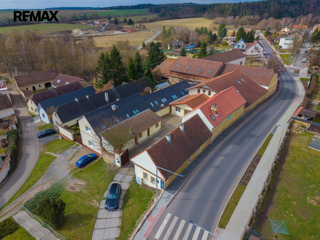 Sklady, Doksy, okres Kladno, Středočeský kraj, 4 300 m² - 1