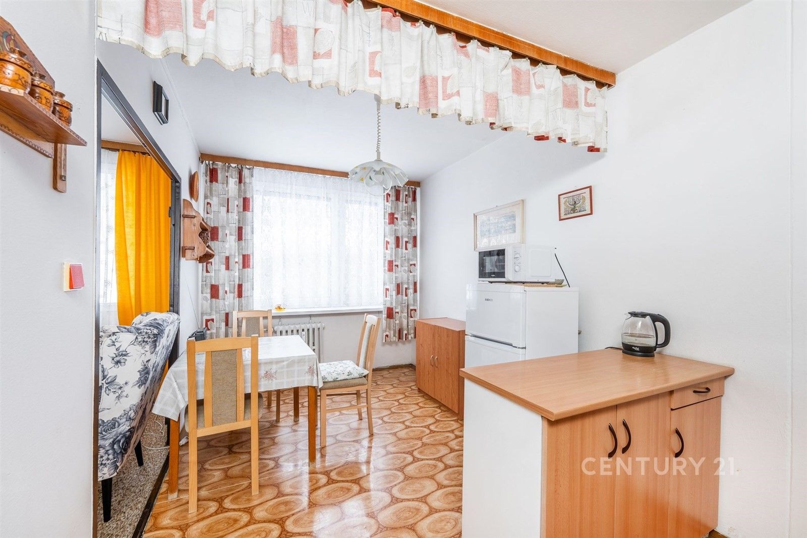 3+1, Josefa Suka, Most, 70 m²