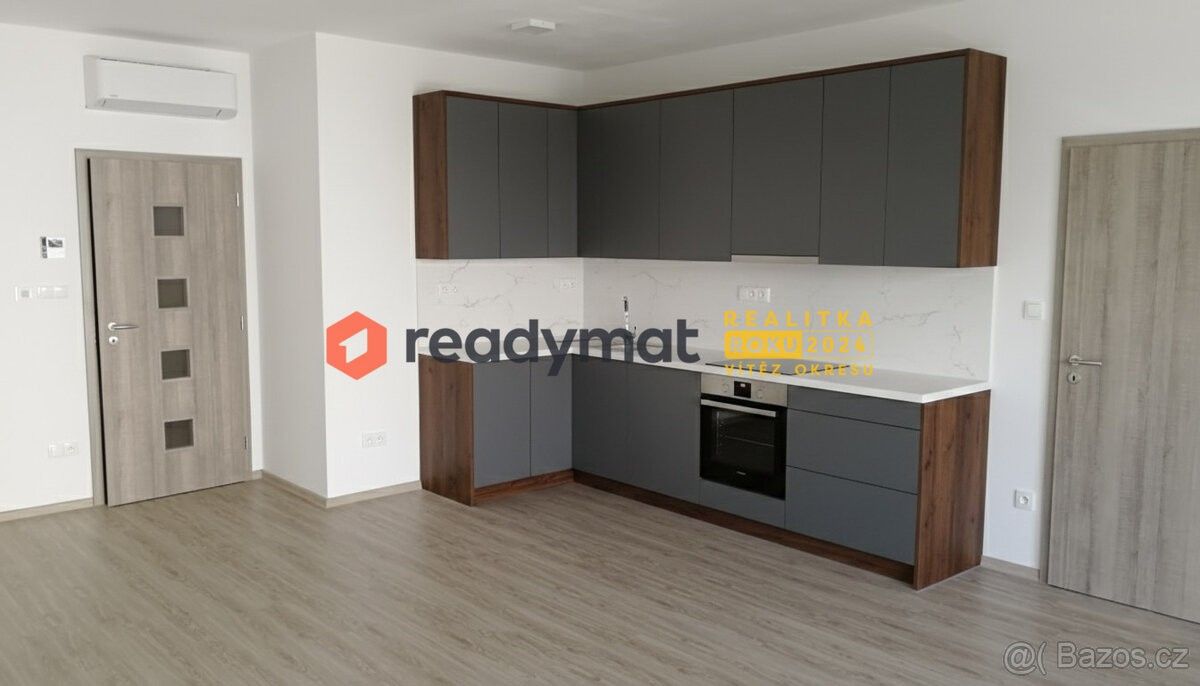 Prodej byt - Hodonín, 695 01