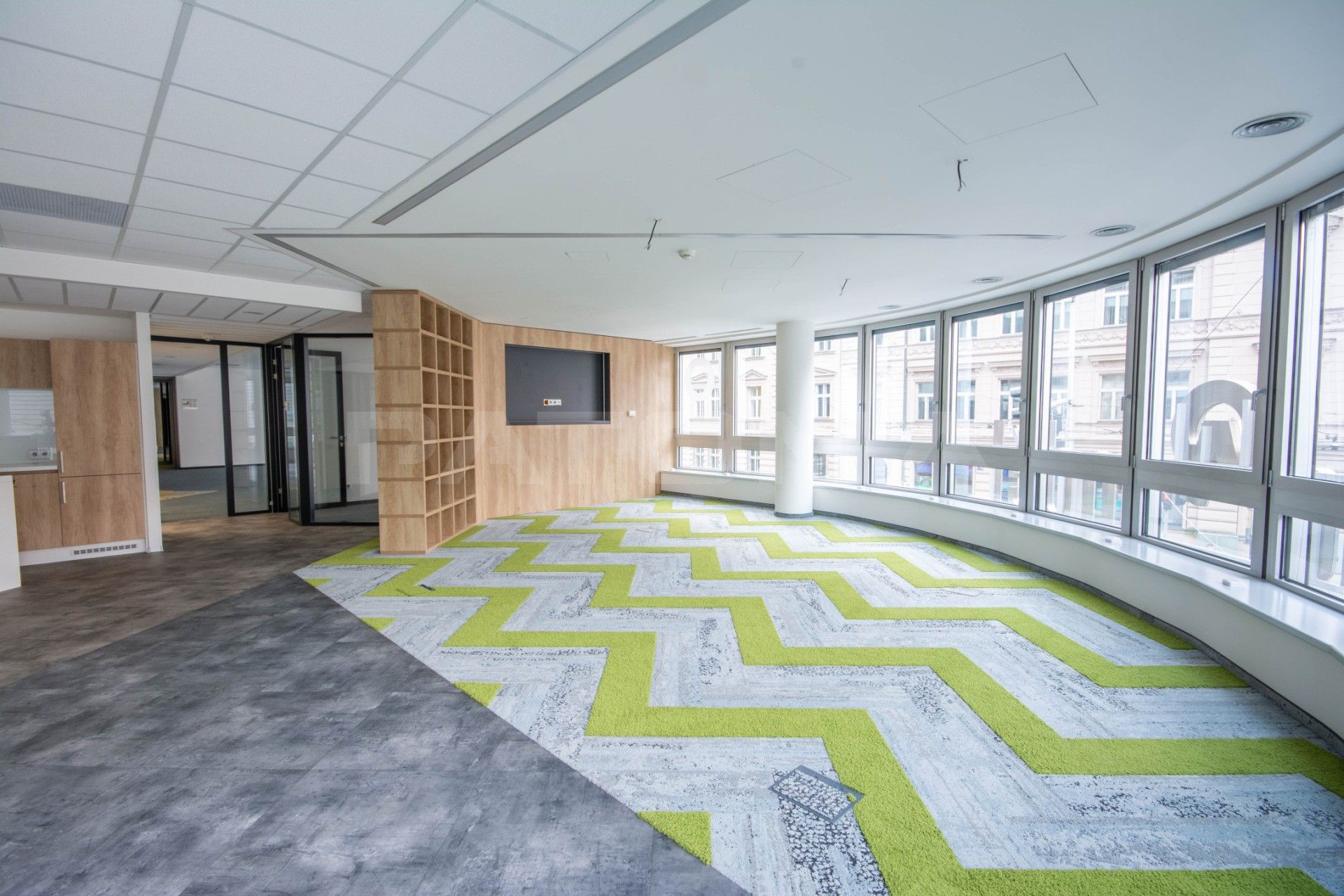 Pronájem kancelář - Plzeňská, Praha, 379 m² - 5