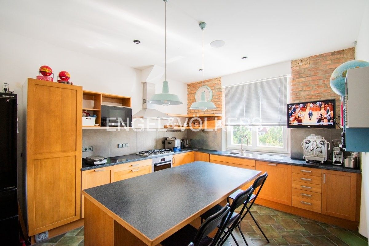 Pronájem rodinný dům - Fetrovská 939, Praha Dejvice, 360 m² - 5
