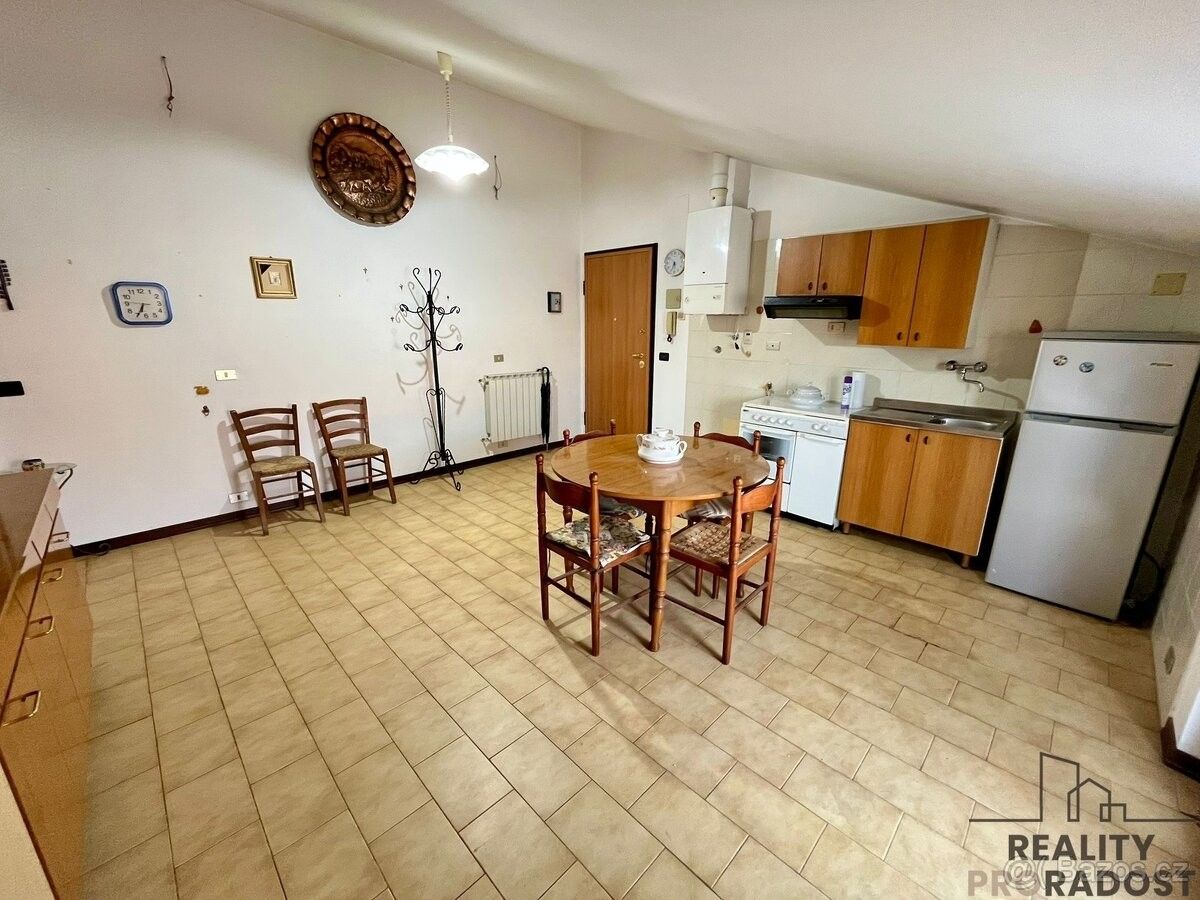 Prodej byt - 987 66, Zahraničí