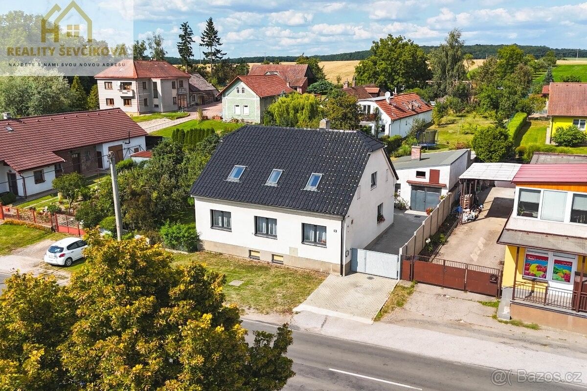 Rodinné domy, Nechanice, 503 15