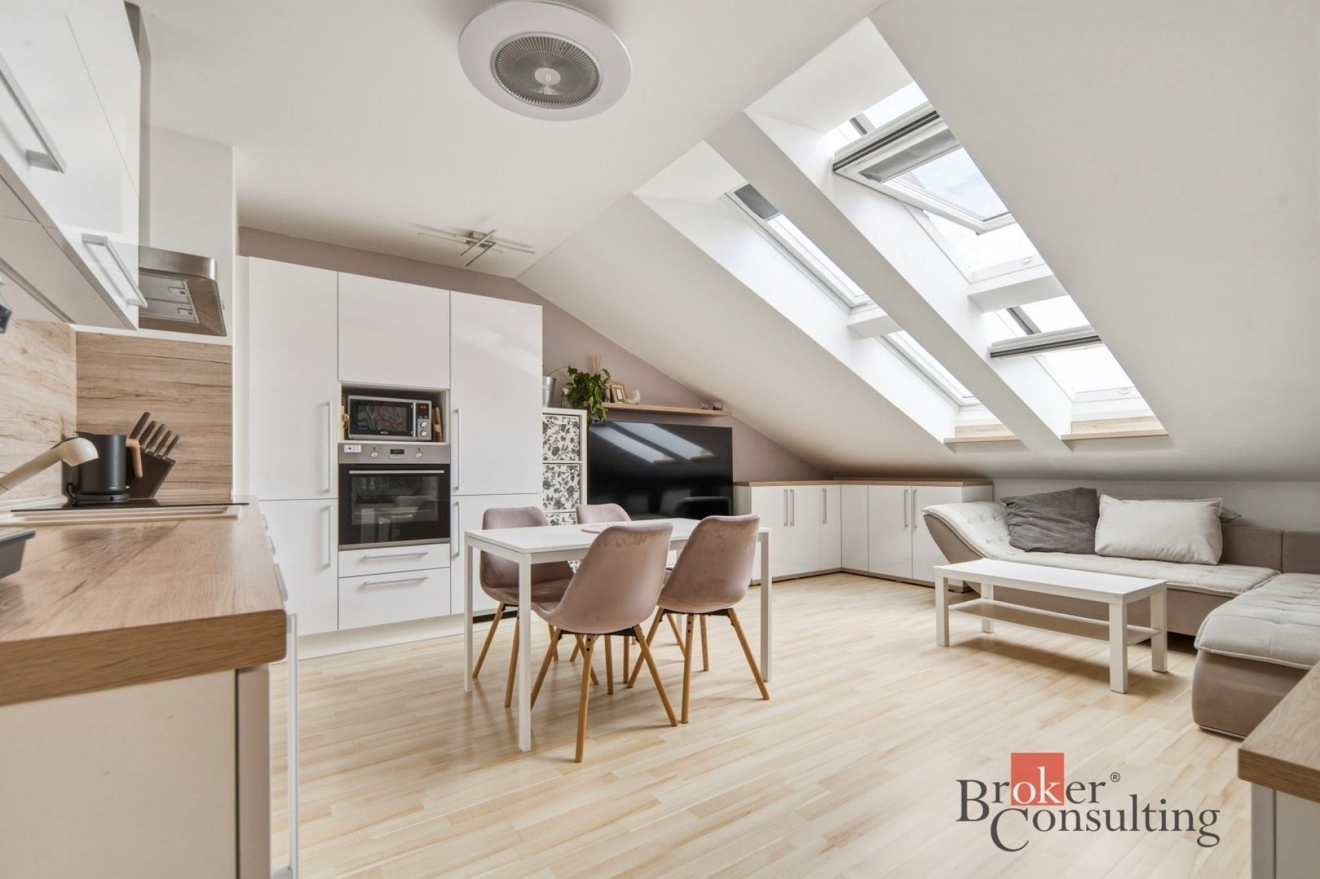 3+kk, Generála Selnera, Kladno, 69 m² - 2