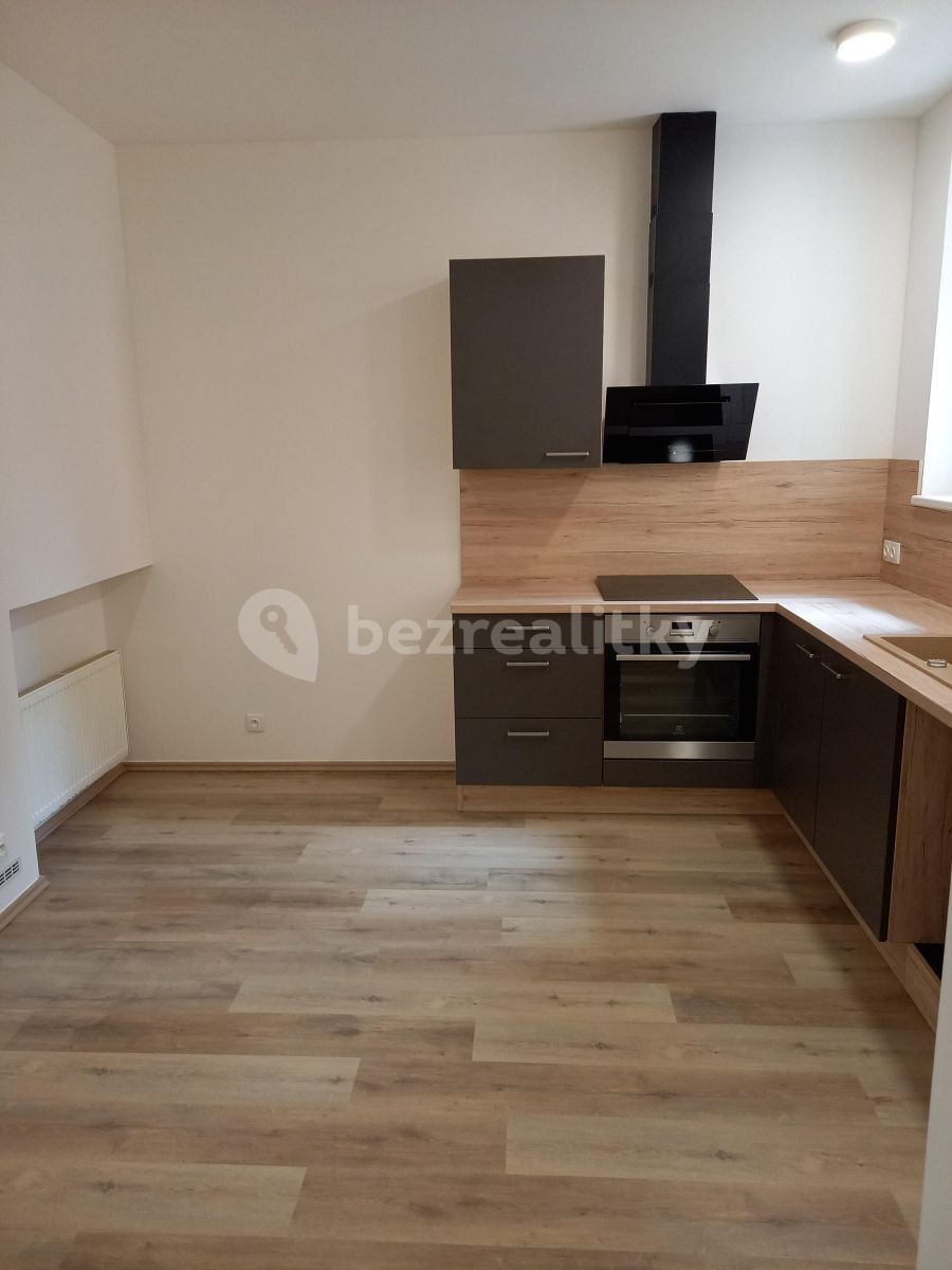 2+1, Černošická, Praha - Lipence, 65 m² - 2