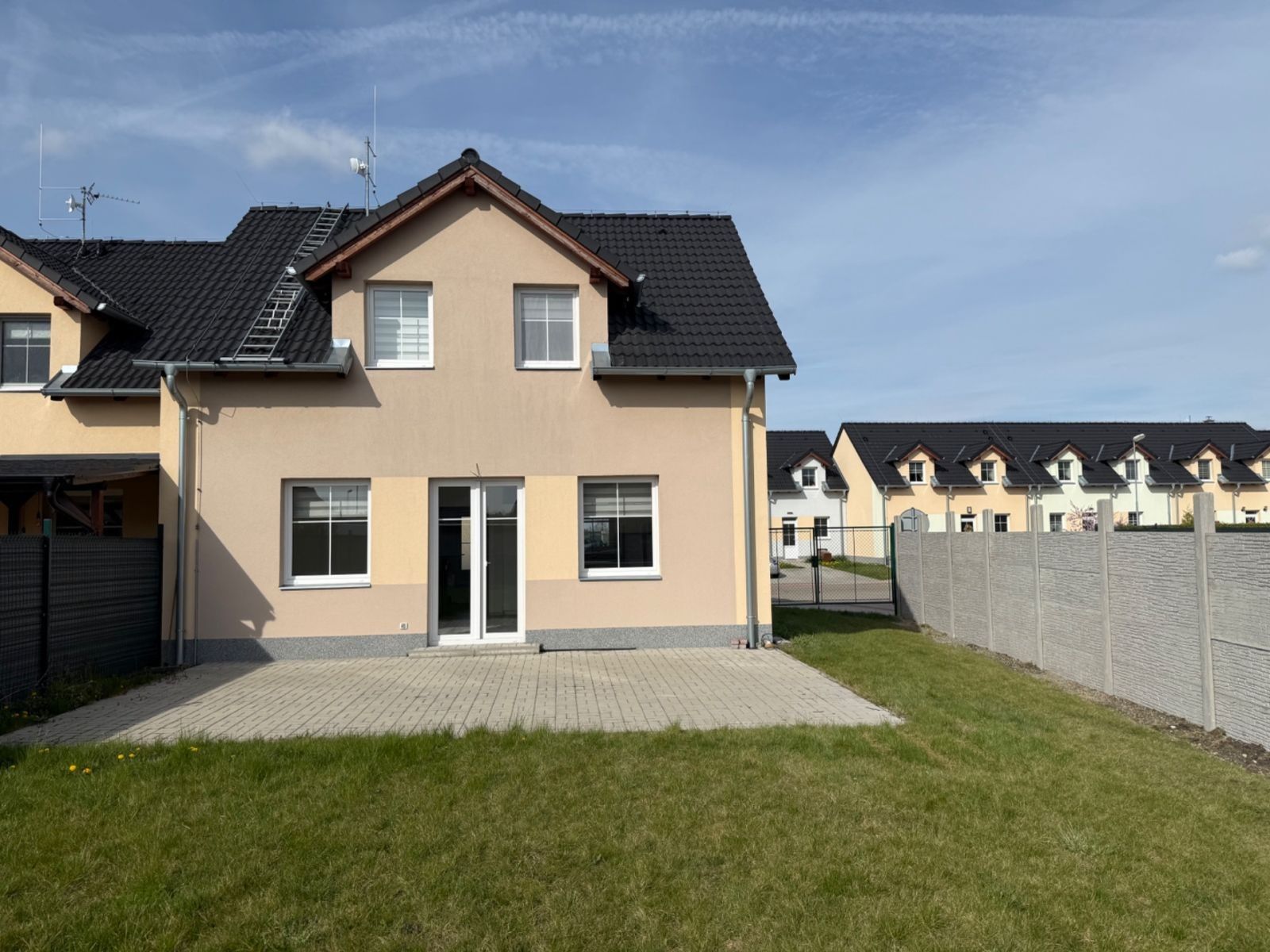 Rodinné domy, Kozomínská, Postřižín - Postřižín, Středočeský kraj, 130 m²