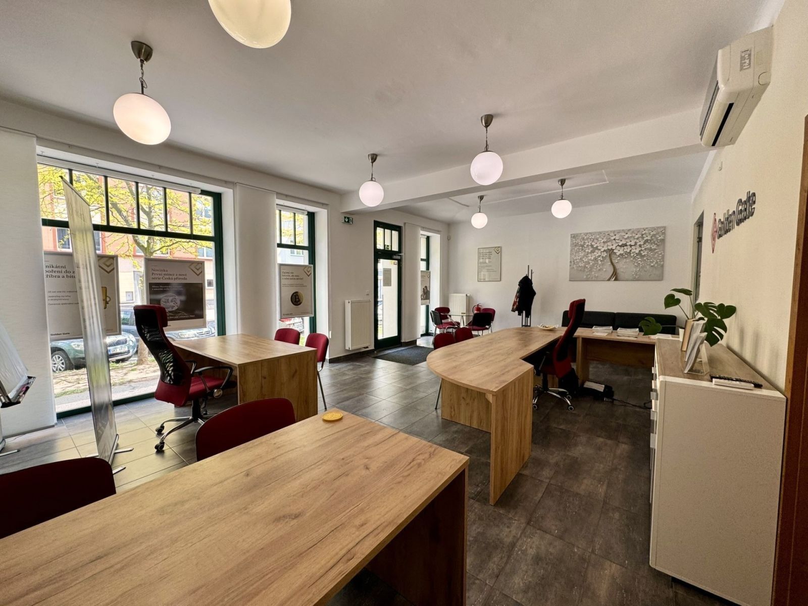 Obchodní prostory, Chelčického, Hradec Králové - Pražské Předměstí, Královéhradecký kraj, 77 m²