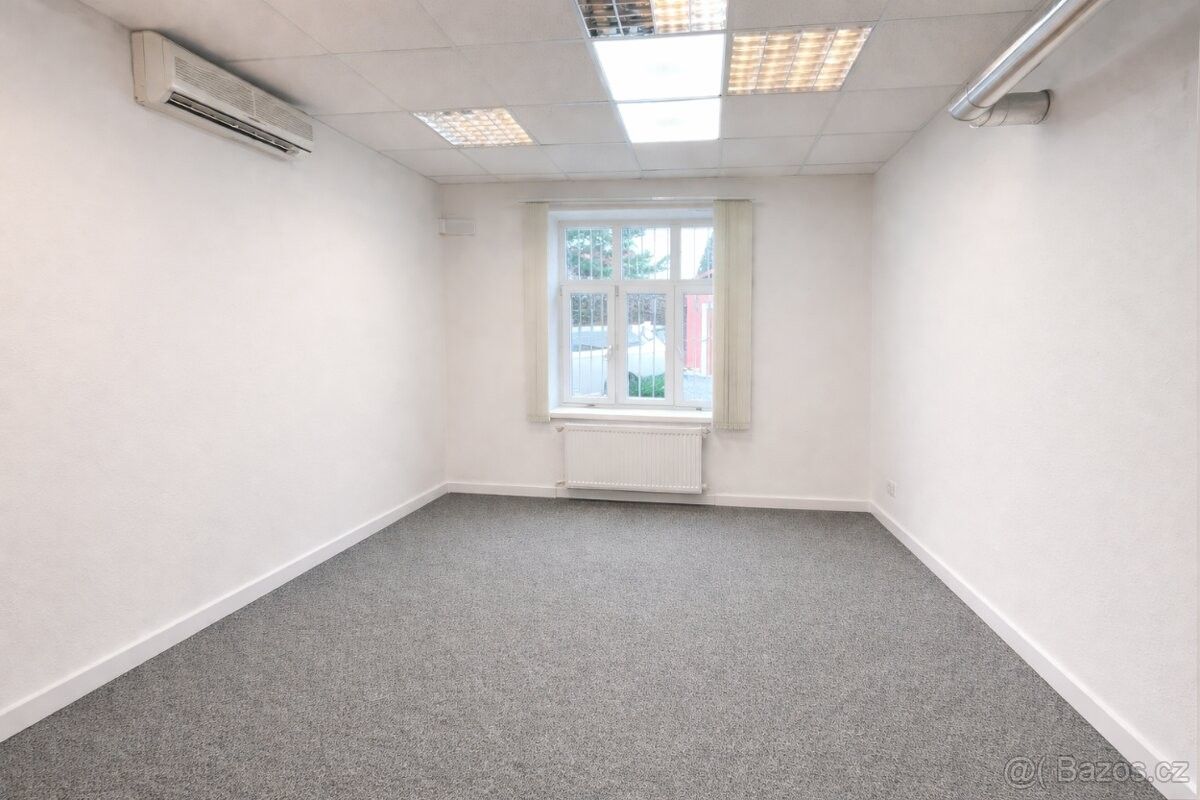 Pronájem obchodní prostory - Nový Jičín, 741 01