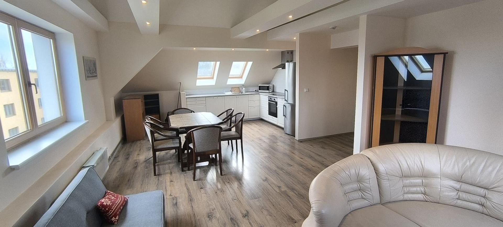 Ubytovací zařízení · 419 m² · U Farmy 2, Cheb Dolní Dvory - 3